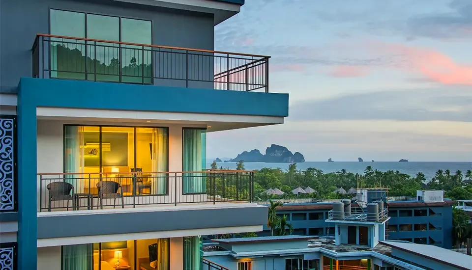 هتل آوا سی ریزورت